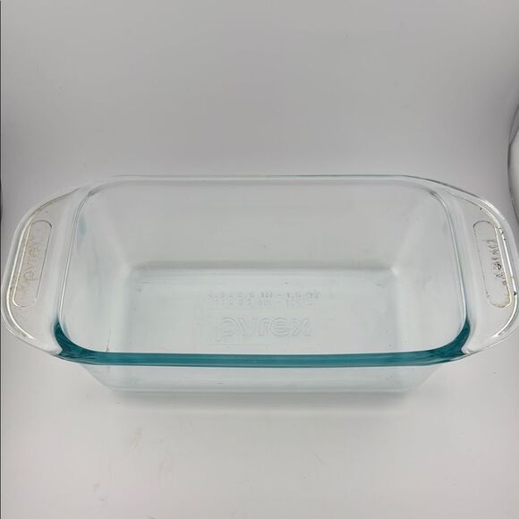 Pyrex Gray Bakeware Essential Baking Dish - Picture 1 of 3